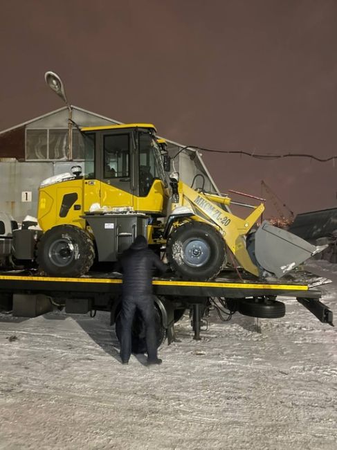 Представлю вашему внимание 
Услуги Фронтального 🚜🚜🚜погрузчика 🚜🚜🚜 
Новая спец техника🏵 
Очистка..