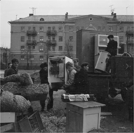 Ретро Жуковский, 1960 год 
Переезд на улице Чкалова...