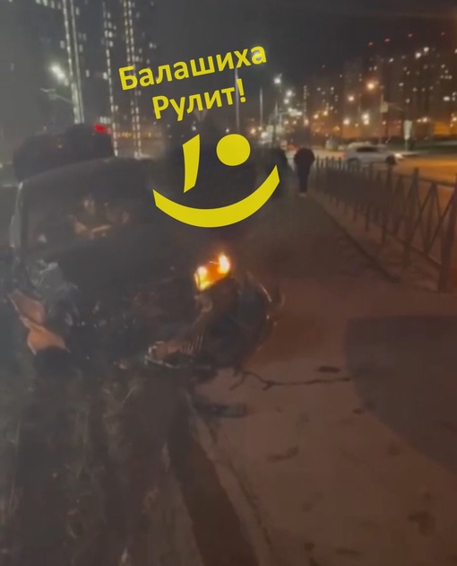 СТРАШНАЯ АВАРИЯ У ФУДХОЛЛА 🚘 
ДТП на участке Пригородной улицы от Ленты до Павлинского круга происходят..