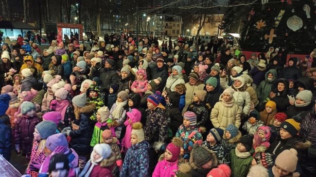 Дед Мороз прибыл на оленьей упряжке прямо в Пушкино!  Первого декабря в центральном Парке культуры и отдыха..