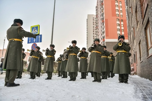 ЕЩЁ ОДНА МЕМОРИАЛЬНАЯ ДОСКА 🎖
Мемориальную доску генерал-майору Игорю Романычеву открыли в Балашихе. Её..