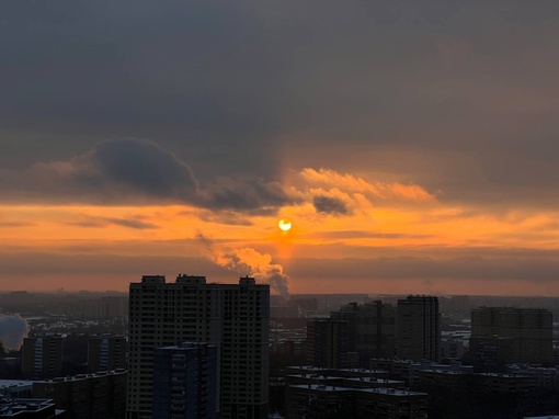 Сегодняшний закатный «пожар» над городом..