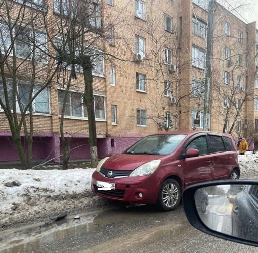 Авария на улице Десантная, д. 3 - сообщают водители города..