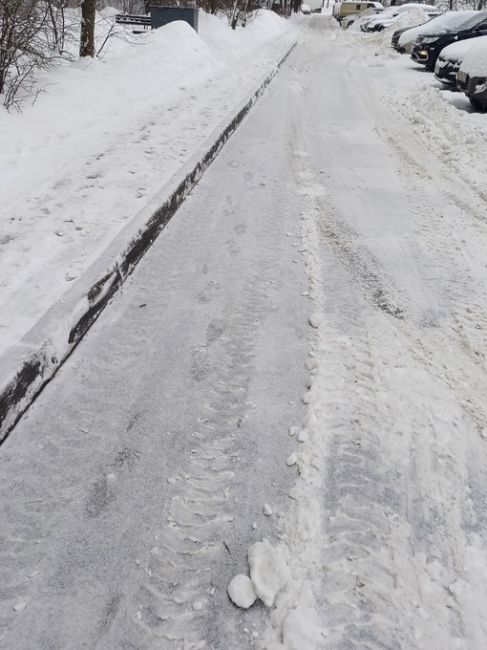 На Лесной 3 владельцам личного автотранспорта по воздуху пересекать..