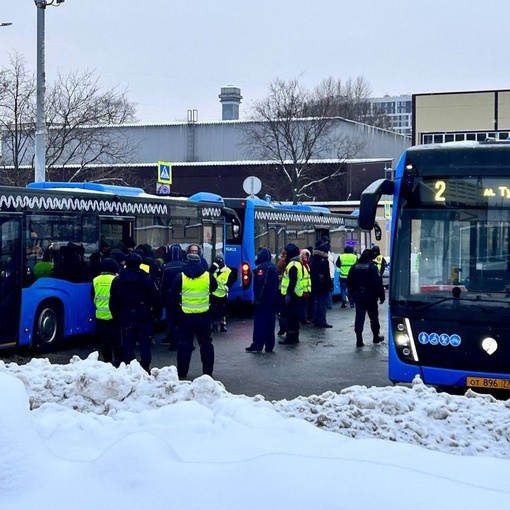 В Москве в СЗАО проходят рейды на безбилетников, не попадайтесь и оплачивайте проезд..