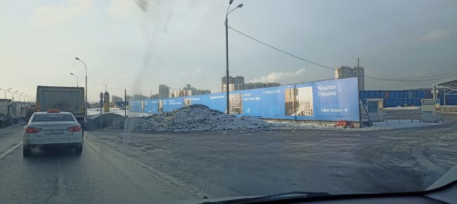 Вот и продали огромный участок на МКАДе, брат/сват Воробьёва, которому принадлежит компания "Самолёт"уже..