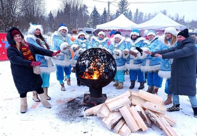 🎄Кремлёвская Ёлка из Щелково  🥳Целой праздничной командой отправляли главную елку страны на Соборную..