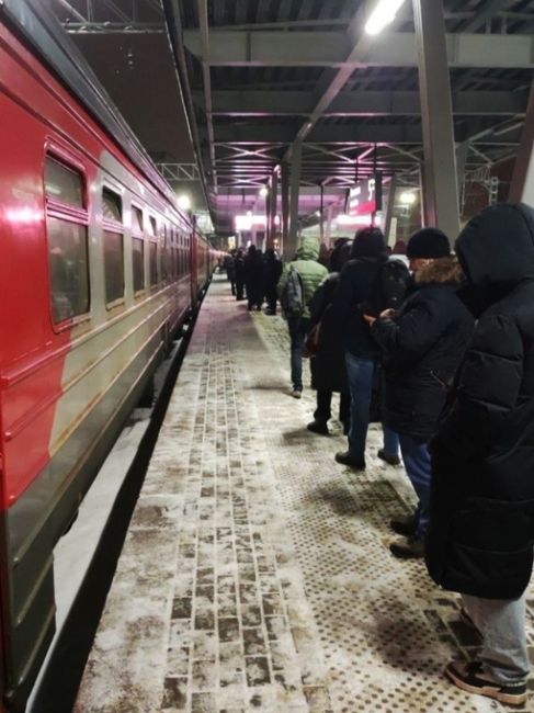 ЧЕСТНОЕ СЛОВО 👌🏻
Пригородные поезда будут ходить на 10 минут быстрее. 10 декабря изменится расписание..