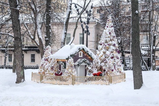 🎄 Сказочные «дворики» на Тверском бульваре.  Фото: Светлана..