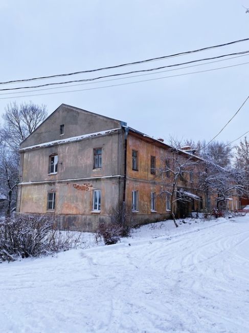 К юго-востоку от глубокого Серпейского оврага, по обеим сторонам Московской улицы, когда-то располагался..