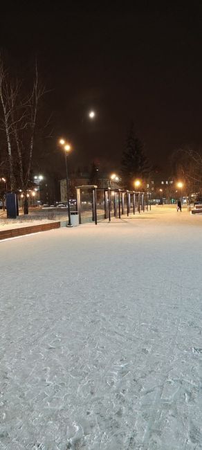 Скажите пожалуйста, что это за конструкции в обновленном сквере? Для чего..