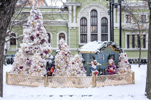 🎄 Сказочные «дворики» на Тверском бульваре.  Фото: Светлана..