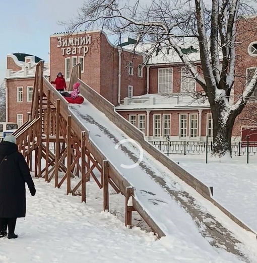 Может кто знает, почему в сквере Барышникова и городском парке сломали горки? Где остались в Орехово-Зуеве..