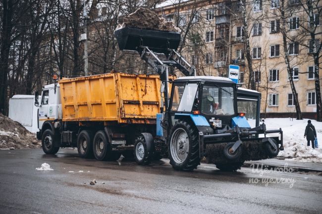 Снежные горы продолжают убирать из..