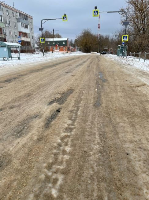 Дорога Серпухов-Прилуки в ужасном состоянии. На всем протяжении наледь, ехать невозможно. Организации..