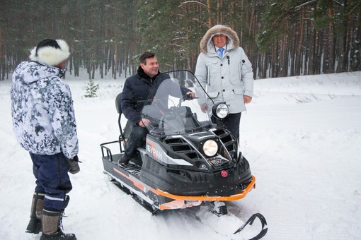 ⛷ Готовить лыжную трассу для юных воспитанников спортивной школы «Озеры» теперь будет проще: в рамках..