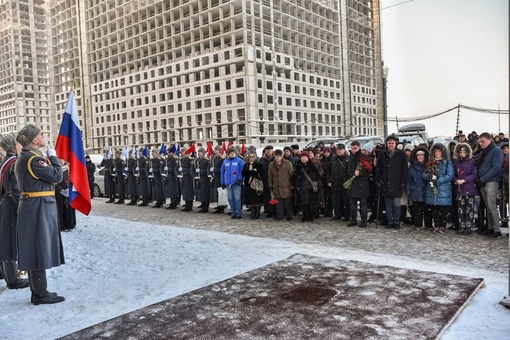 ЕЩЁ ОДНА МЕМОРИАЛЬНАЯ ДОСКА 🎖
Мемориальную доску генерал-майору Игорю Романычеву открыли в Балашихе. Её..