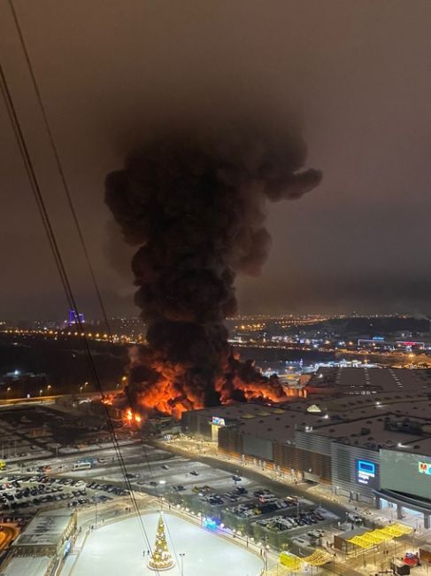 ⚡️Год назад в Химках произошла беспрецедентная по своему масштабу и резонансу трагедия - пожар в торговом..