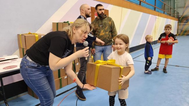 В Пушкино прошла новогодняя эстафета для детей из замещающих и малообеспеченных..