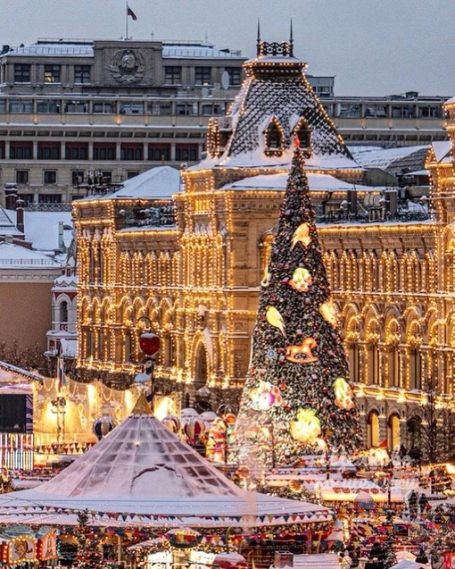 Новогодние праздники дома или путешествие в Москву😉🎄  9 мест в Москве с самыми красивыми новогодними..