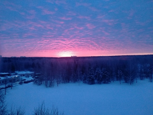 Сегодняшний рассвет в фотографиях..