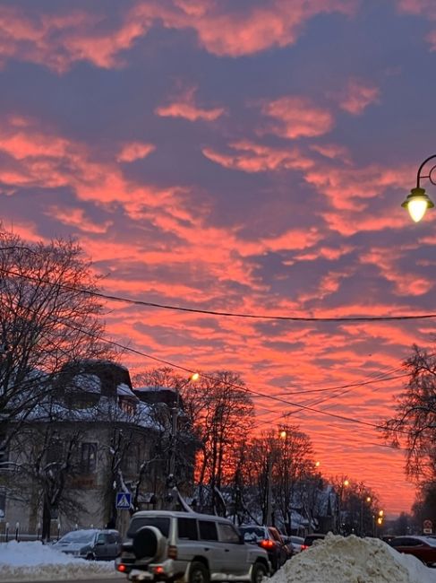 Сегодняшний рассвет в фотографиях..