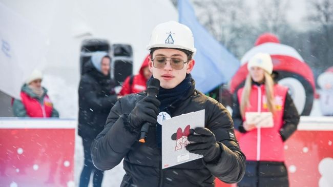 Мытищинские студенты приняли поздравления и «зажгли» на катке  В День российского студенчества на ледовом..