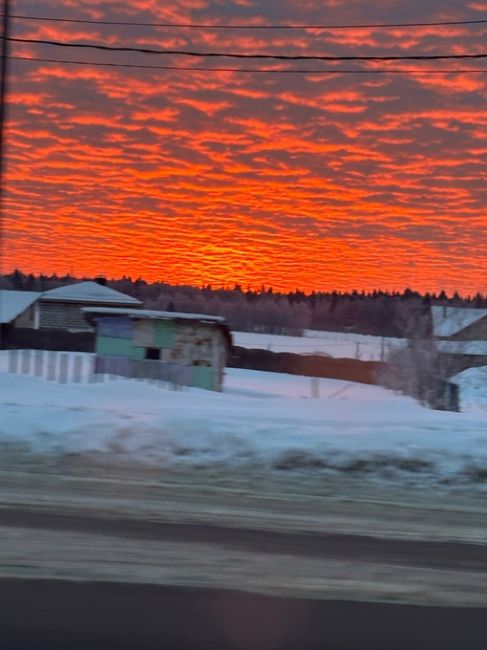 Сегодняшний рассвет в фотографиях..