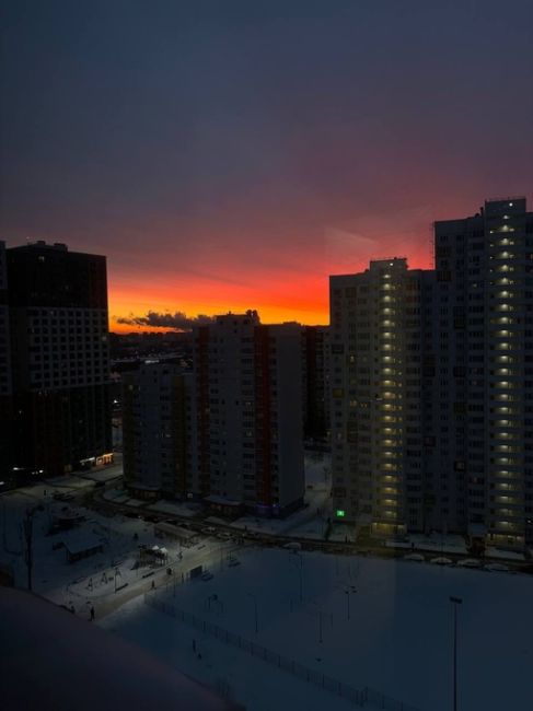 Ваши фото сегодняшнего невероятного рассвета в Химках..