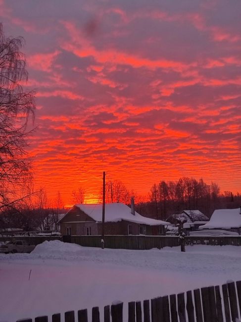 Сегодняшний рассвет в фотографиях..