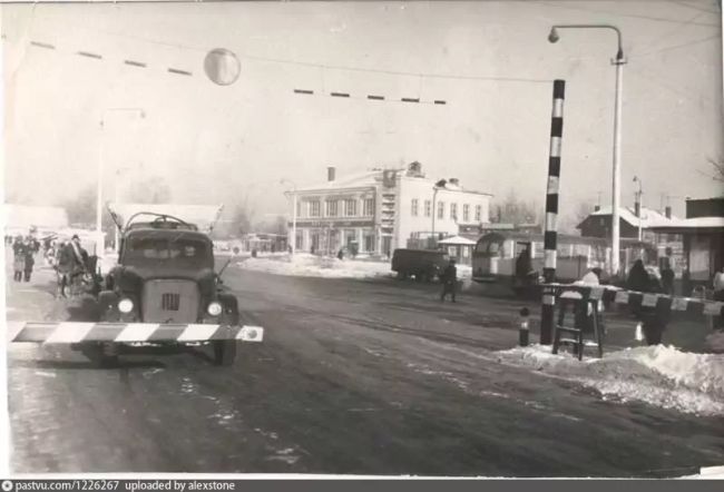 📍Привокзальная площадь Болшево, 1970..