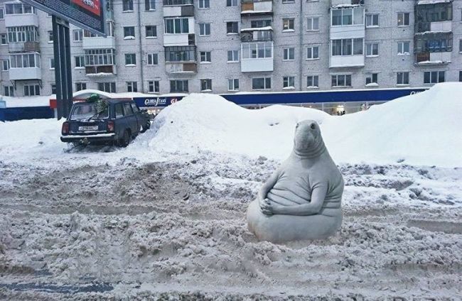 Это настолько абсурд, что уже просто смешно) Тротуар на Новоникольской) Заявки в доброделе "в работе",..