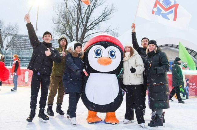 Мытищинские студенты приняли поздравления и «зажгли» на катке  В День российского студенчества на ледовом..