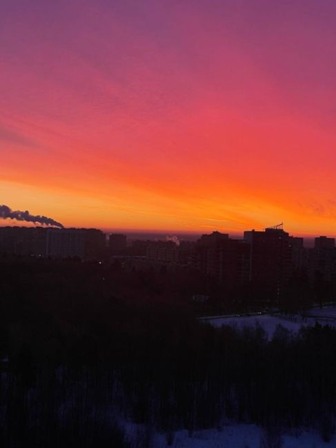 Чудесный был сегодня рассвет ❤😍  Город..