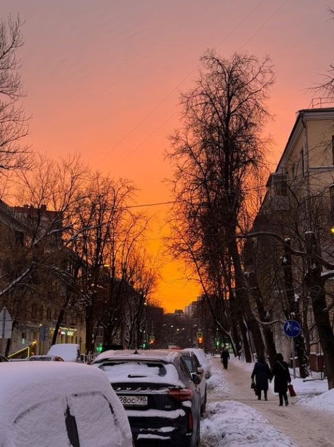 Ваши фото сегодняшнего невероятного рассвета в Химках..