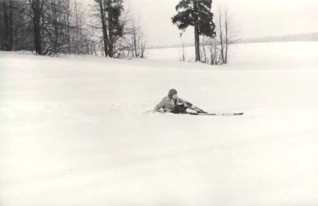 Лыжник где-то в округе Пушкинский, 1978 г..