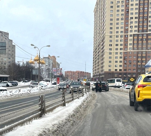 Традиционно ДТП на этом участке дороги 
Ул. Гагарина рядом с ТЦ Океан..