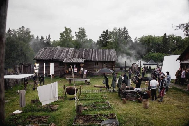 А вы знали, что в Горках снимают кино? 
За время существования нашего музея-заповедника в нем были сняты..