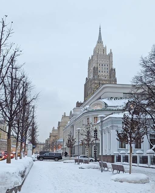 Редкая удача для москвичей, которые крутятся в недвижимости!
Офисы всего в 6 мин.от метро Смоленская. Это..