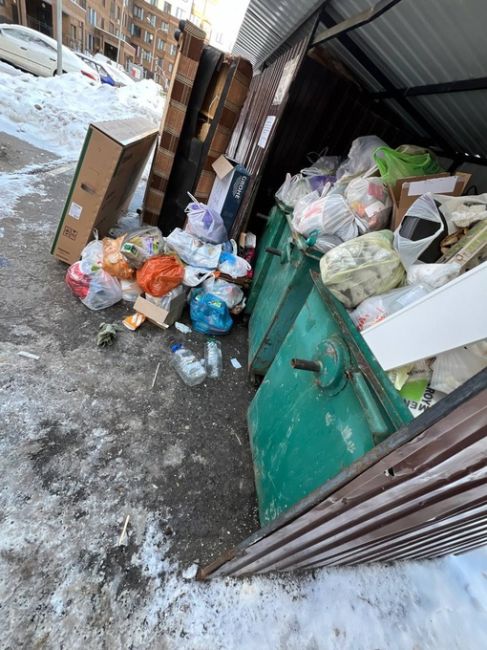 🆘Уважаемая Администрация, прошу привлечь внимание к нашей проблеме. 
В ЖК «Императоские Мытищи» в доме 9,..