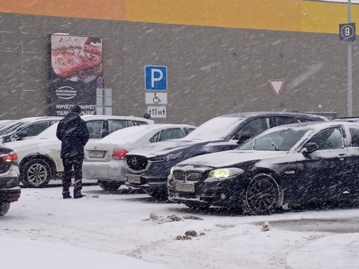 КТО РАЗБИРАЕТСЯ❓
📸 Александр
В Город Железнодорожный Московская область. Нихрена не пойму, это в метрах..