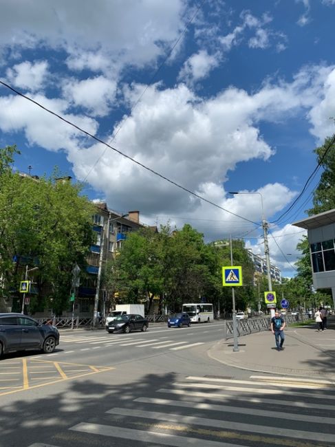 Всего 104 дня и в Химки придет лето ☀️🌳
Соскучились по теплым..