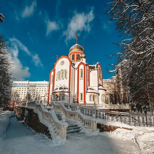 Мороз и солнце в центре города❄️  Фото..