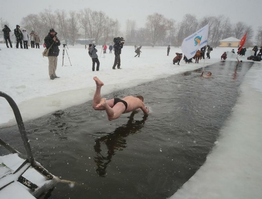📍Соревнования по зимнему плаванию «Котовские моржи»
 пройдут в Долгопрудном.🏊‍♂ 
⚓ Фестиваль зимнего..