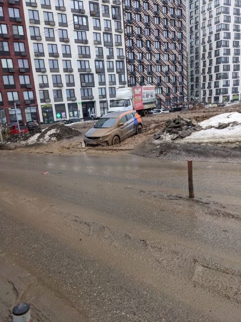 Свято место пусто не..