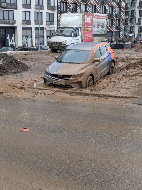 Свято место пусто не..