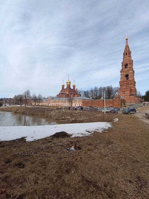 Фоточат, кидайте в комментарии последние фотографии, которые сделали на телефон☺ 
автор фото:..