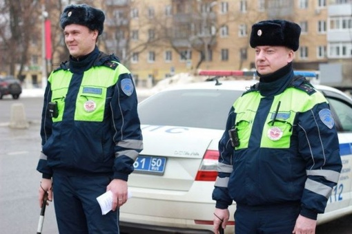 В Жуковском полицейские провели акцию «Госуслуги - автовладельцам» Сотрудники Госавтоинспекции г.о...