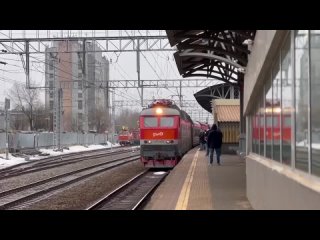 Глава города Григорий Артамонов вместе с олимпийской чемпионкой Юлией Гущиной сегодня утром встречал с..