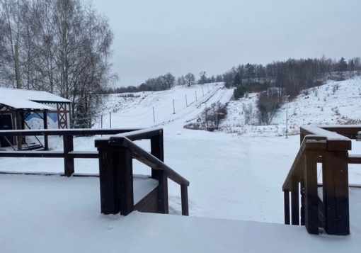 Сезон продолжается ⛷️
‼️АКЦИЯ - ПРОКАТ СНАРЯЖЕНИЯ + ПОДЪЕМНИК ВСЕГО 1400₽‼️ 
Горнолыжный центр «Заречье..